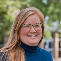 Julie Schroder, portrait